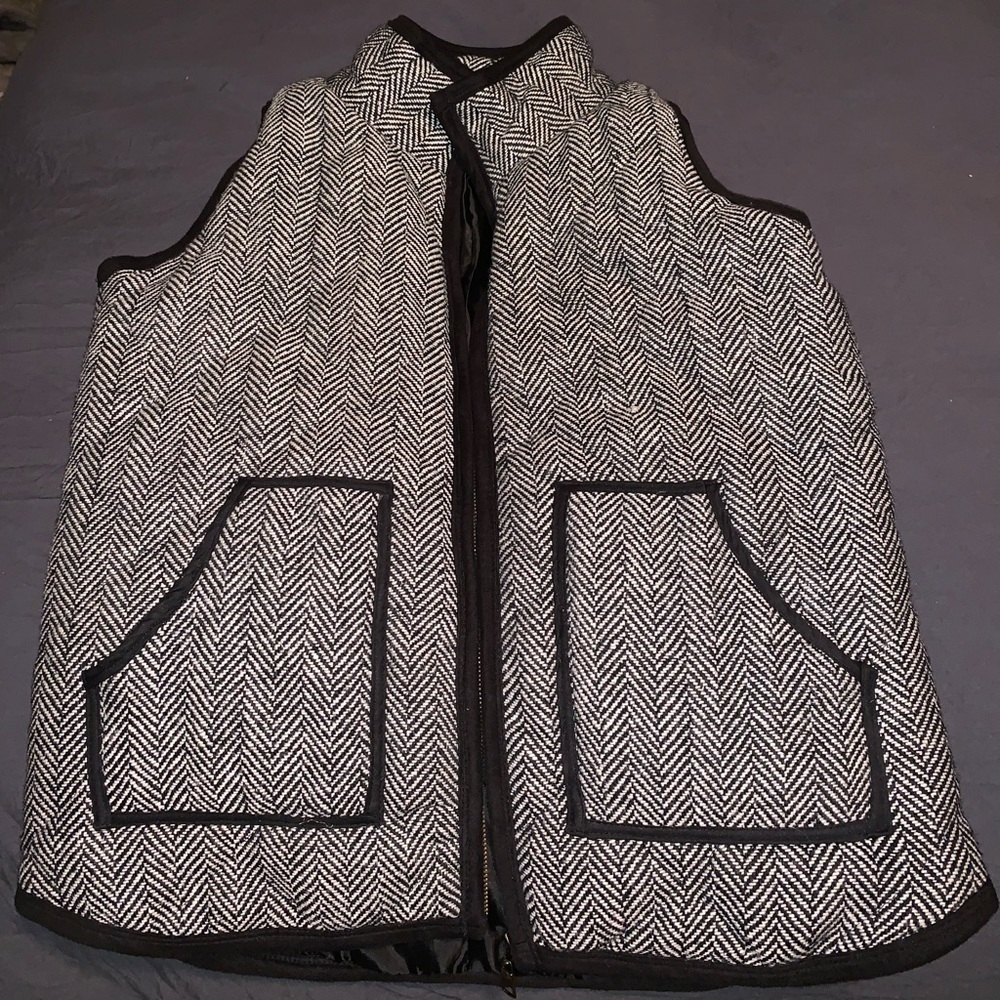 Herringbone vest very lightly worn!